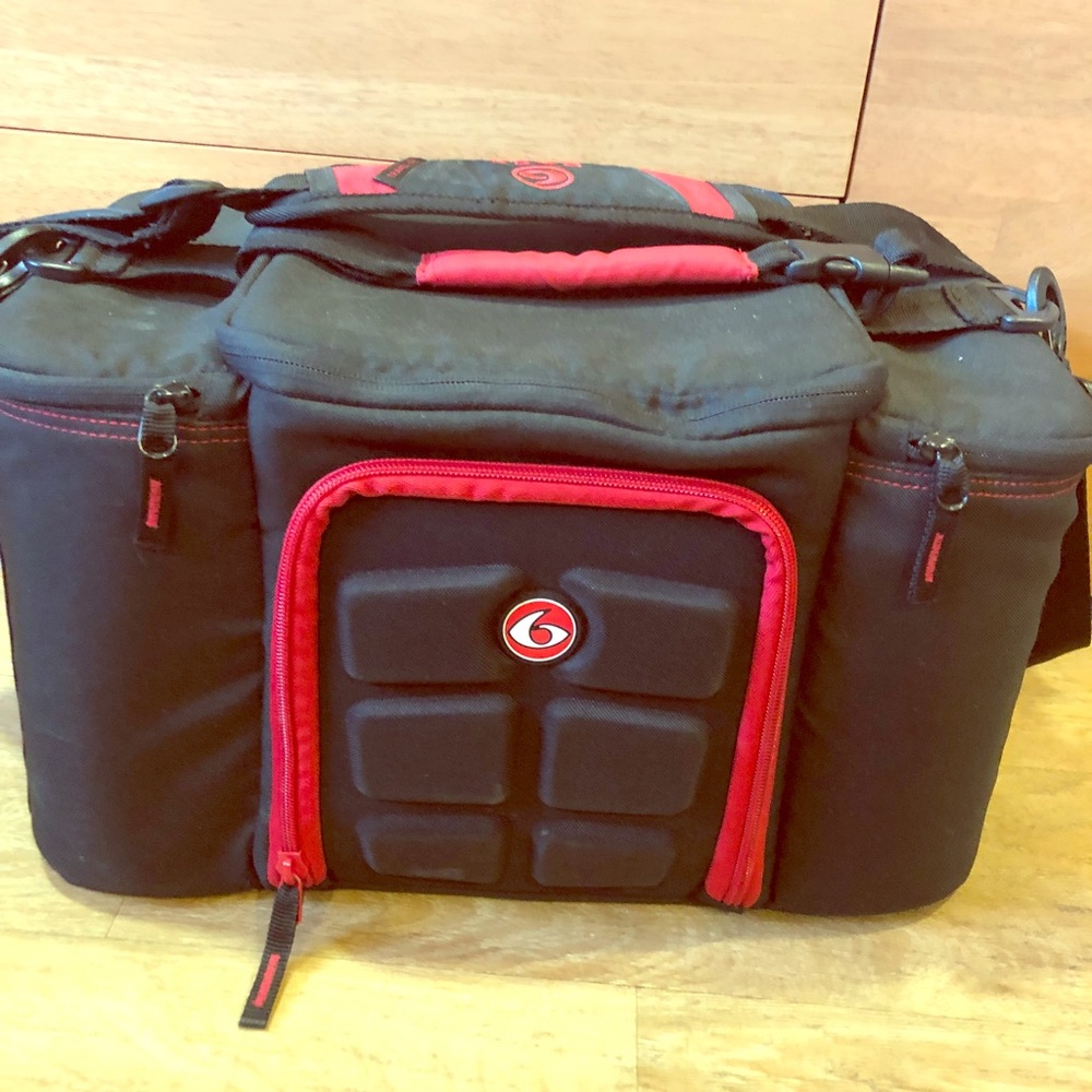 Six pack fitness bag